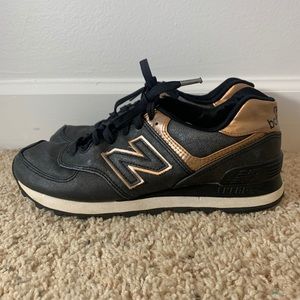 Black and rose gold New balance sneaker